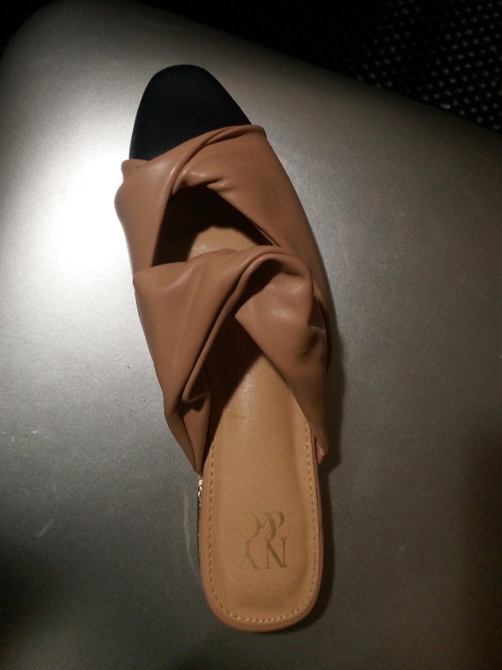 Nude/Black Mules